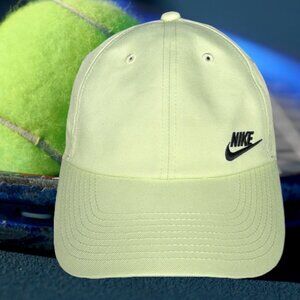 NWOT Nike Logo Aerobill Tennis Golf Running Lt Green Adjustable Adult Cap Hat